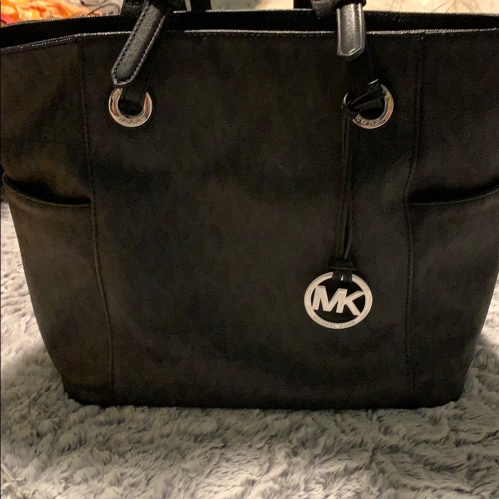 Michael Kors tote